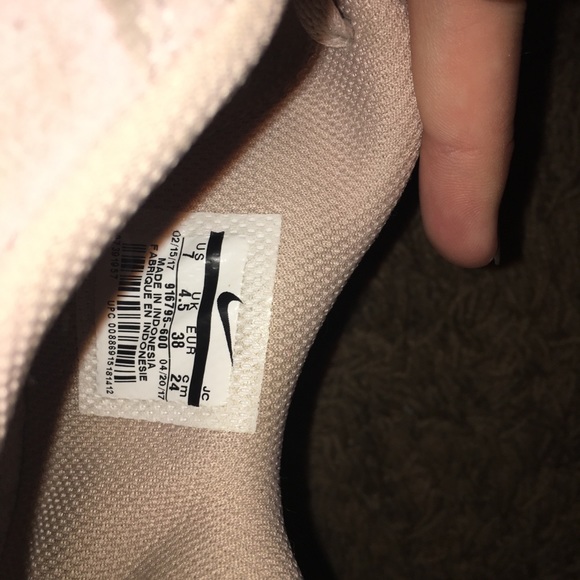 sneakers - Picture 4 of 4